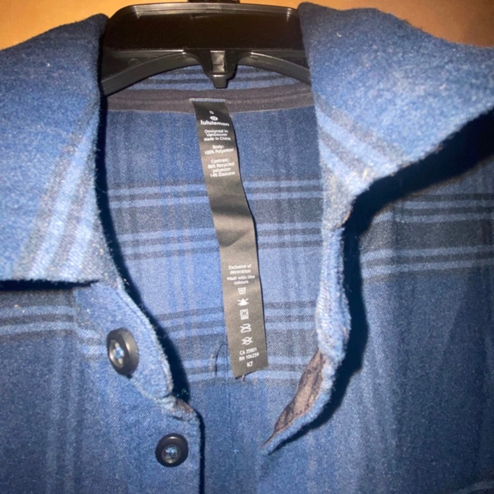 Lululemon Flannel blue men’s size small